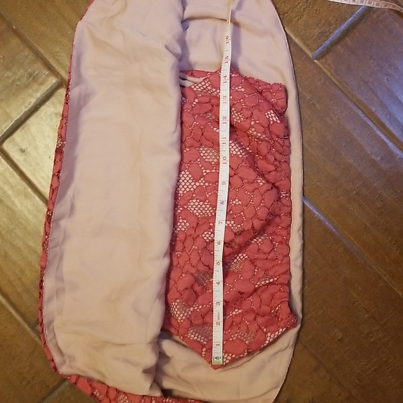 Alexis Taza Off Shoulder Lace Crop Top - Picture 6 of 9